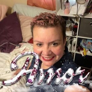 Meet your Posher, Malissia